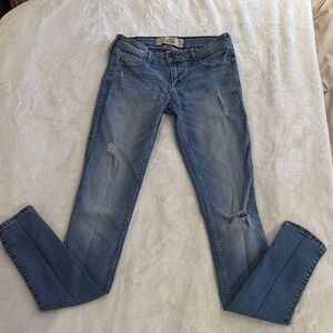 Hollister Low-rise super skinny jeans